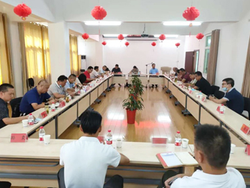 黄州区工商联（总商会）商贸服务行业暨农业企业座谈会在我司举行