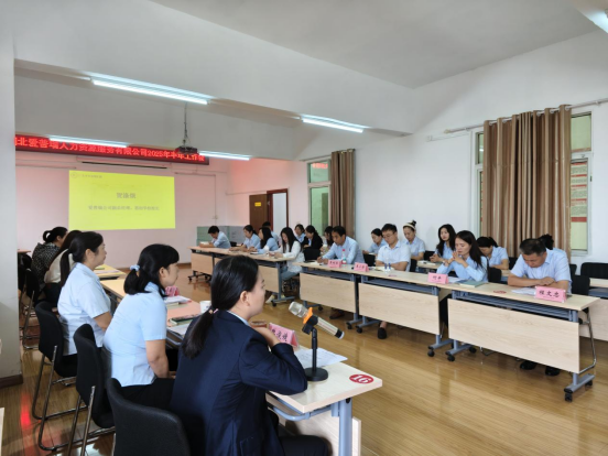 复盘总结促提升/湖北爱普瑞人力召开工作总结会